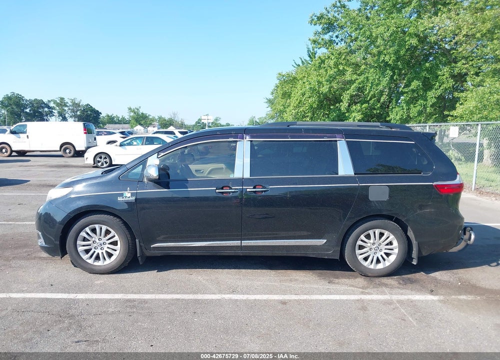 2015 TOYOTA SIENNA XLE 8 PASSENGER VIN: 5TDYK3DC1FS547142