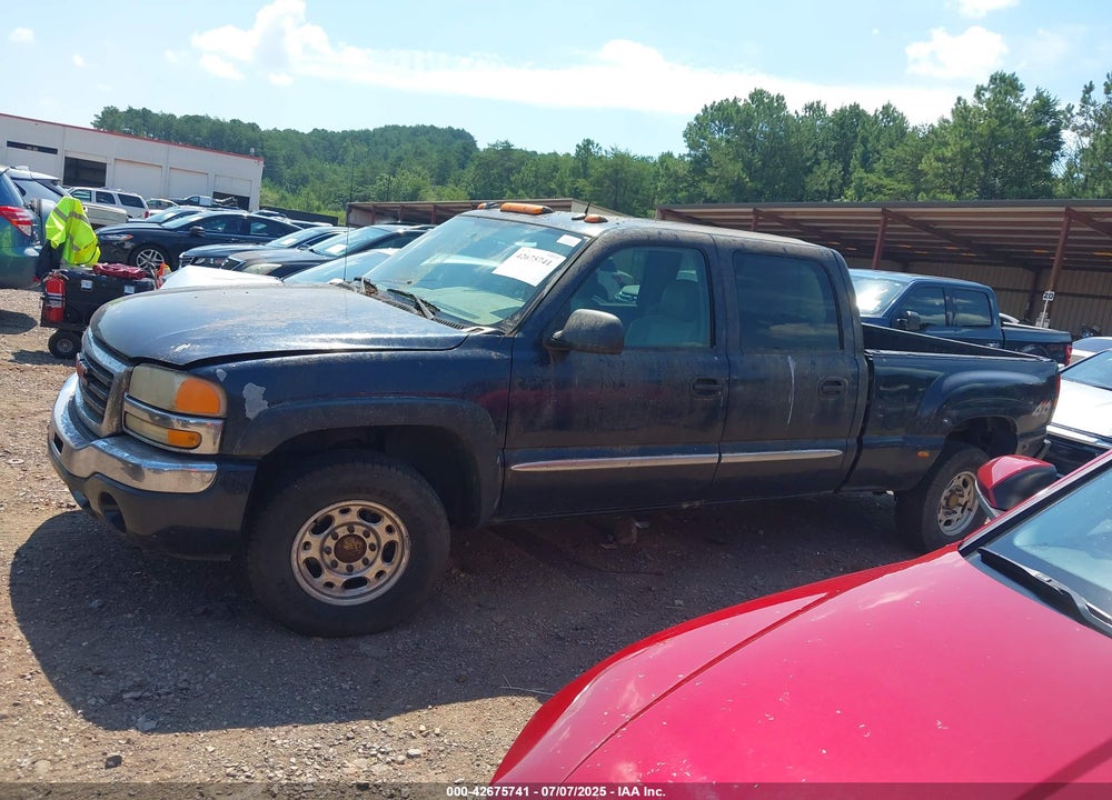 2005 GMC SIERRA 1500HD VIN: 1GTGK13UX5F889424