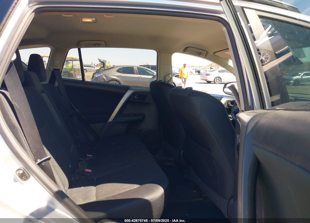 2017 TOYOTA RAV4 VIN: 2T3BFREV2HW551960