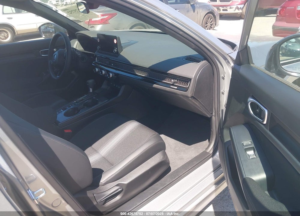 2025 HONDA CIVIC VIN: 2HGFE2F51SH599811