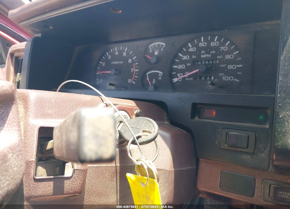 1993 NISSAN TRUCK SHORT WHEELBASE VIN: 1N6SD11Y1PC312857