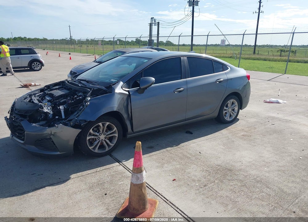 2019 CHEVROLET CRUZE VIN: 1G1BE5SM5K7125635