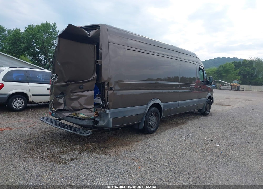2015 UNDEFINED --- VIN: WDYPE8CC3FP169955