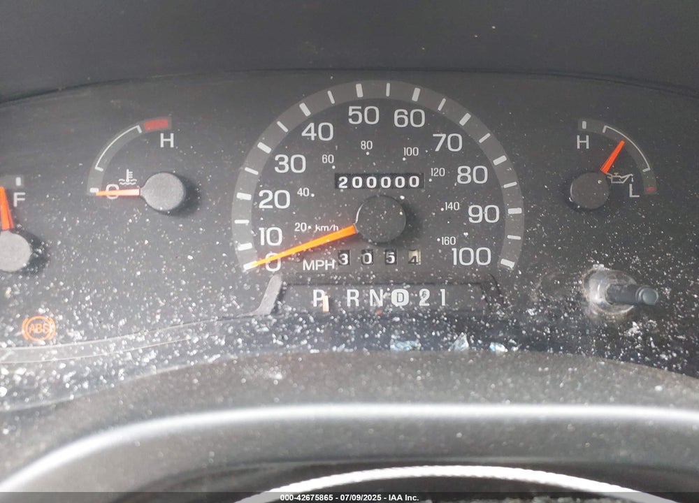 1999 FORD E 150 VIN: 1FMRE11L3XHC35197