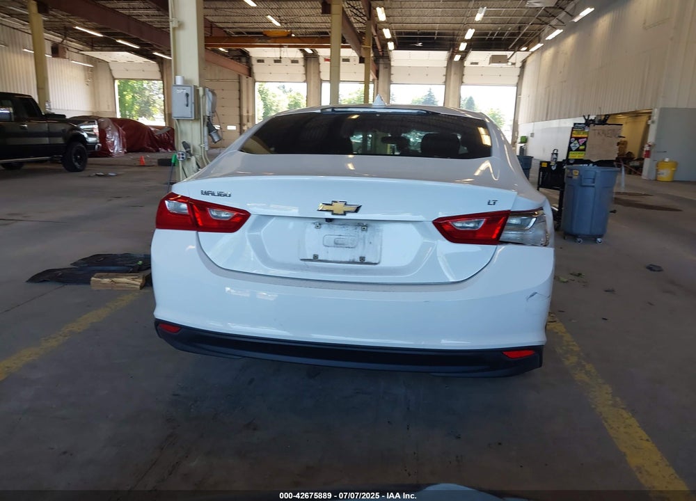 2018 CHEVROLET MALIBU LT VIN: 1G1ZD5ST0JF156398