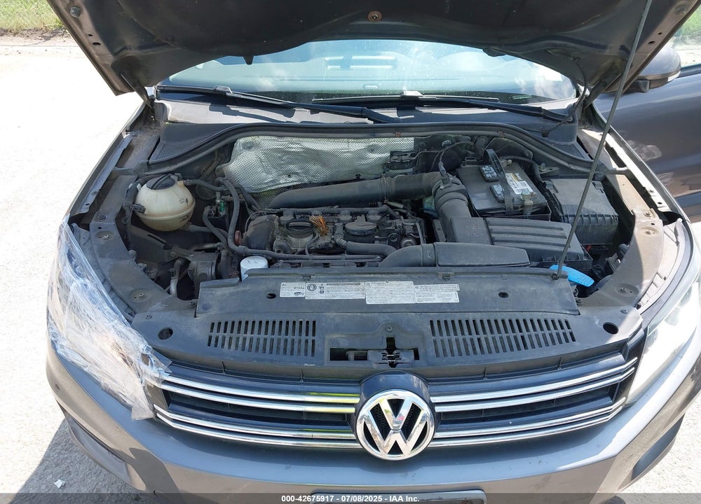 2012 VOLKSWAGEN TIGUAN VIN: WVGBV7AX9CW083908