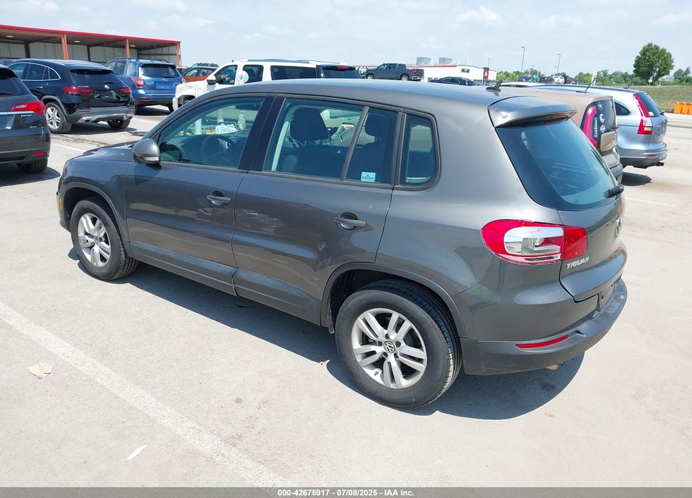 2012 VOLKSWAGEN TIGUAN VIN: WVGBV7AX9CW083908