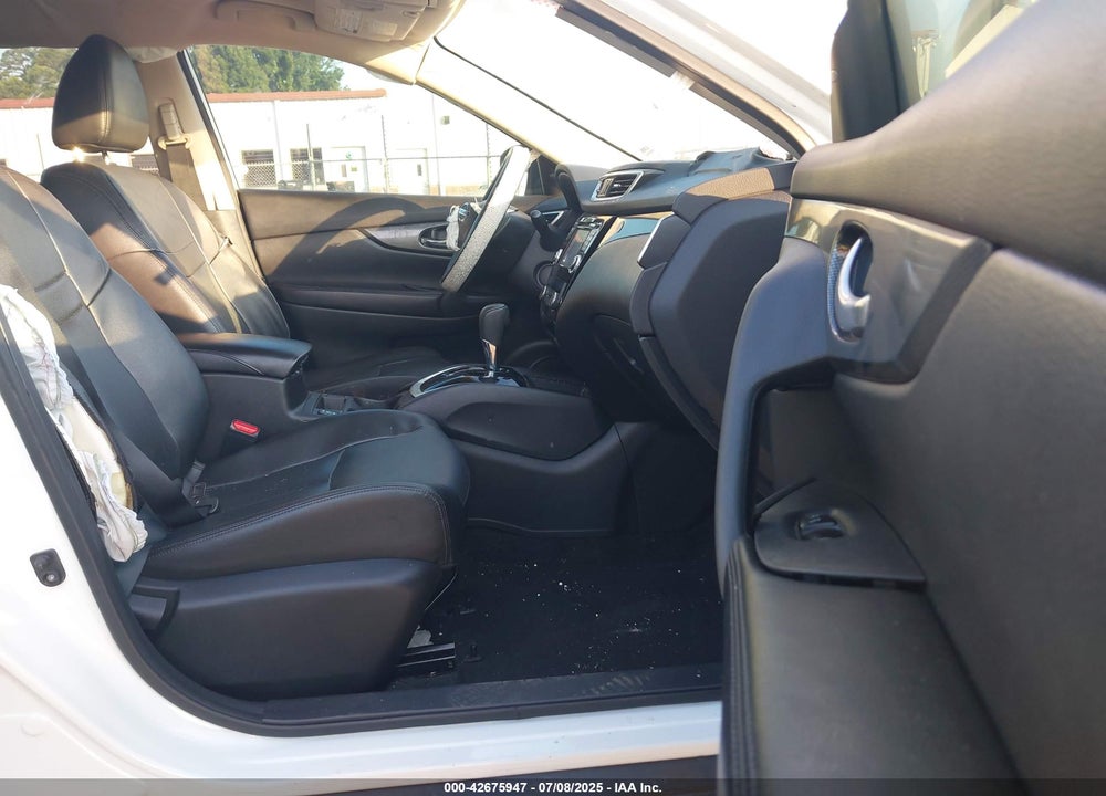 2015 NISSAN ROGUE SL VIN: 5N1AT2MT8FC922126