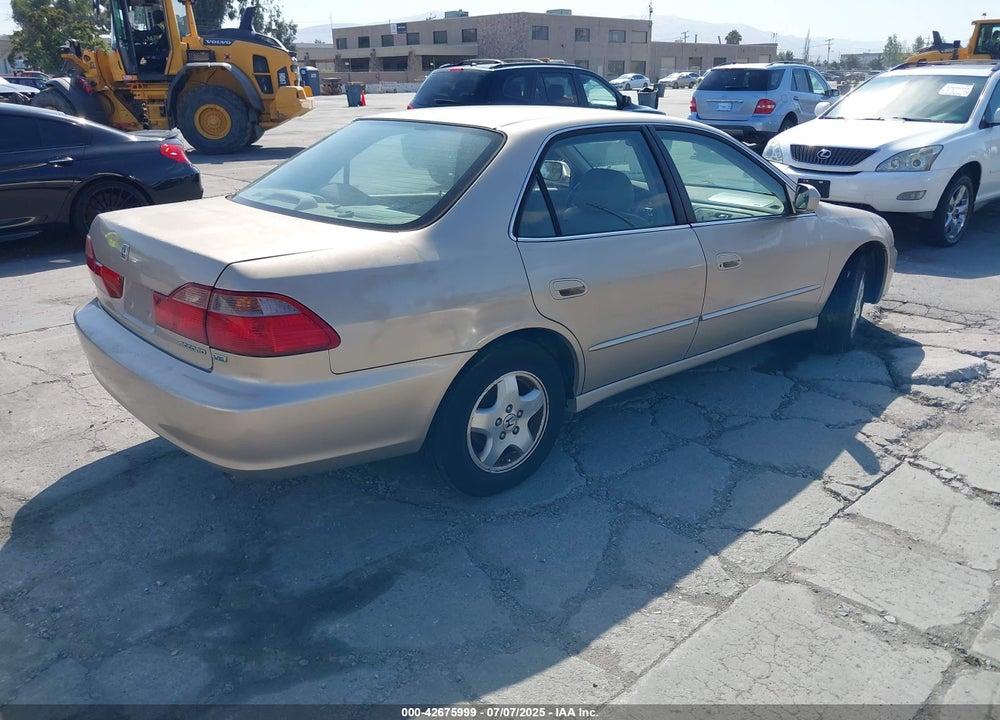 2000 HONDA ACCORD 3.0 EX VIN: 1HGCG1652YA063870