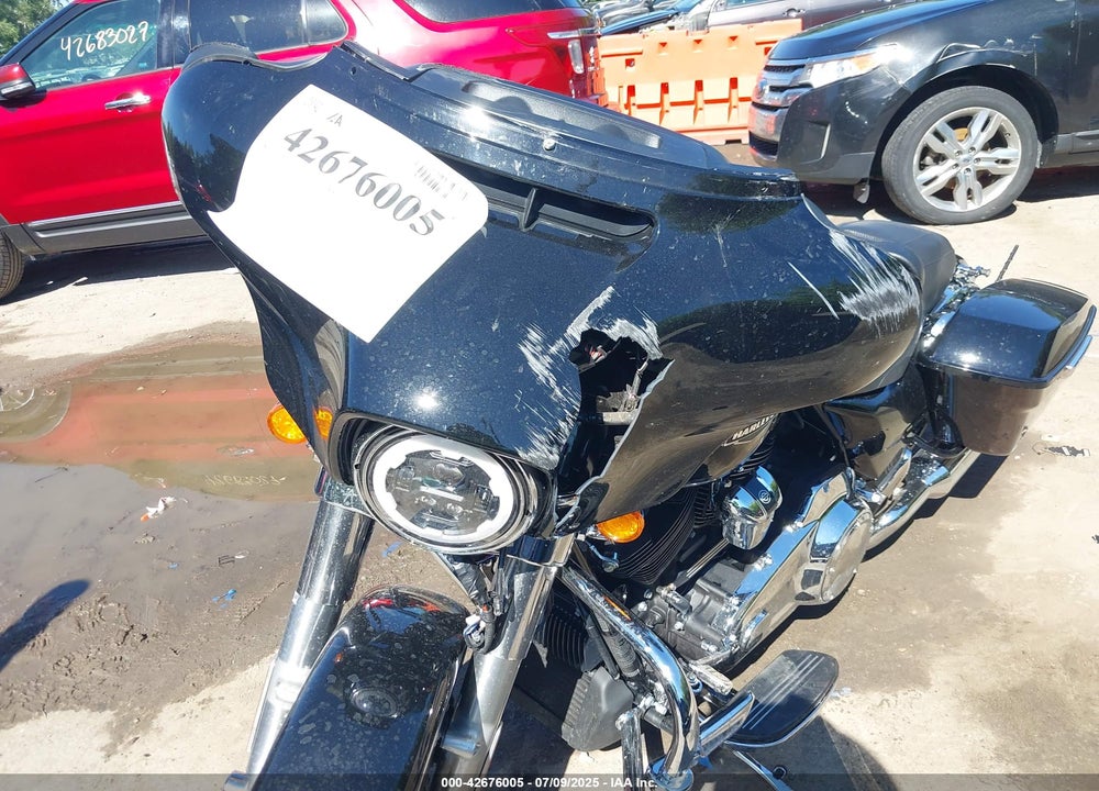 2023 HARLEY-DAVIDSON FLHX VIN: 1HD1KBC16PB642010
