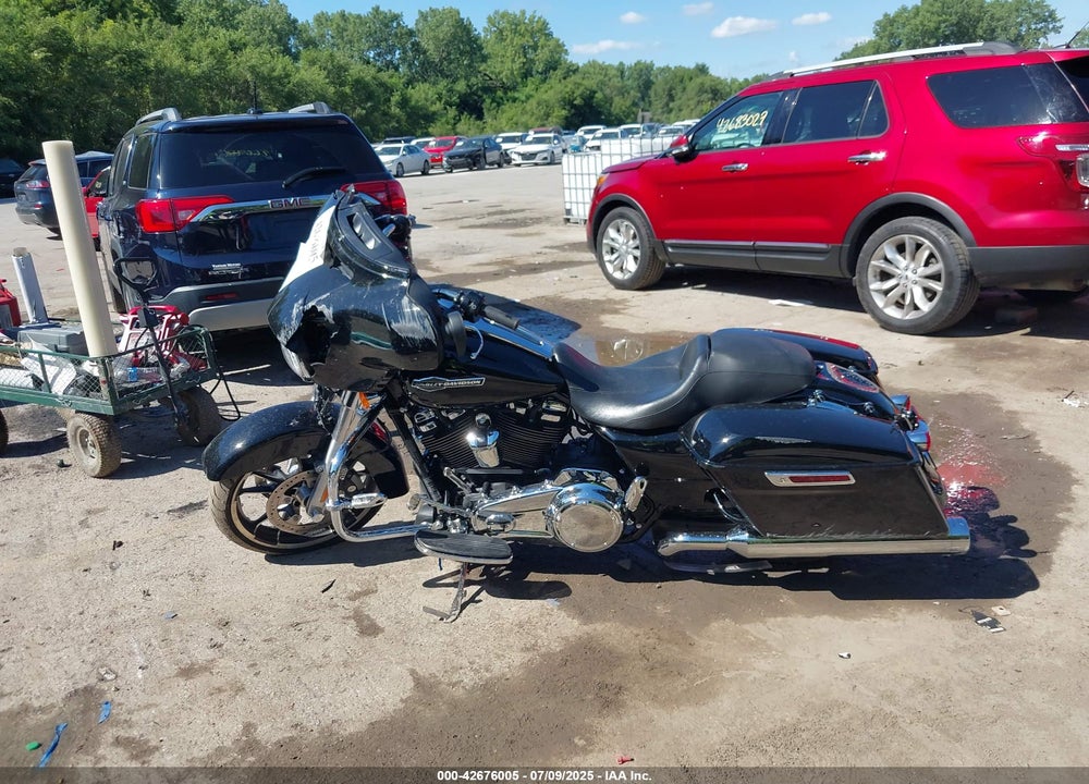 2023 HARLEY-DAVIDSON FLHX VIN: 1HD1KBC16PB642010