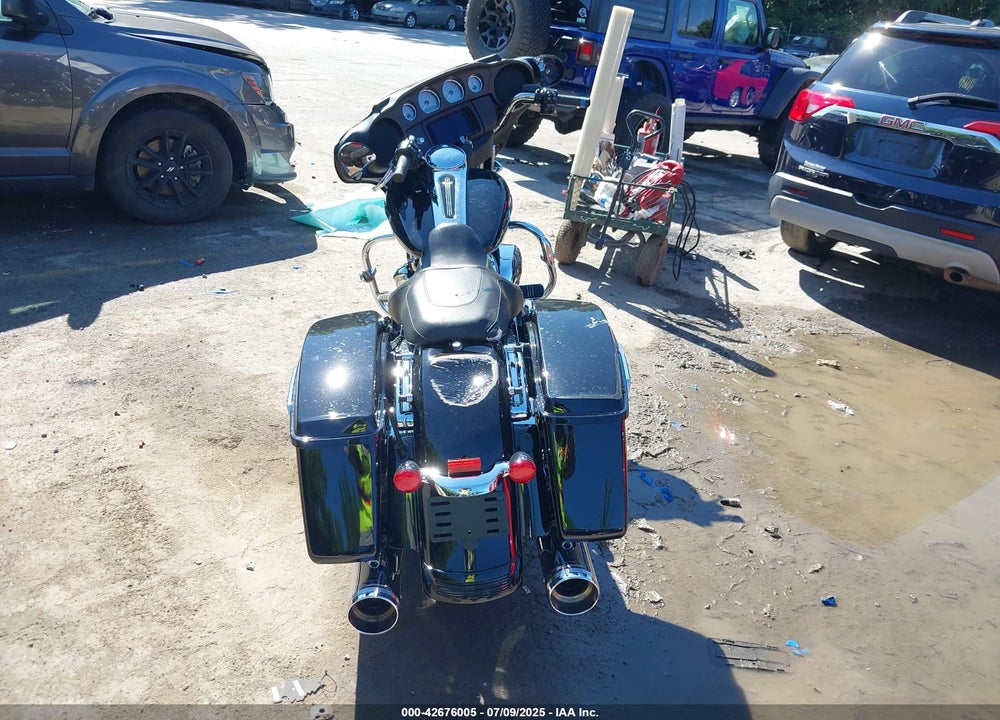 2023 HARLEY-DAVIDSON FLHX VIN: 1HD1KBC16PB642010
