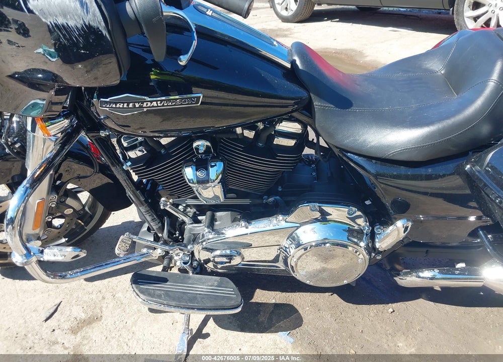 2023 HARLEY-DAVIDSON FLHX VIN: 1HD1KBC16PB642010