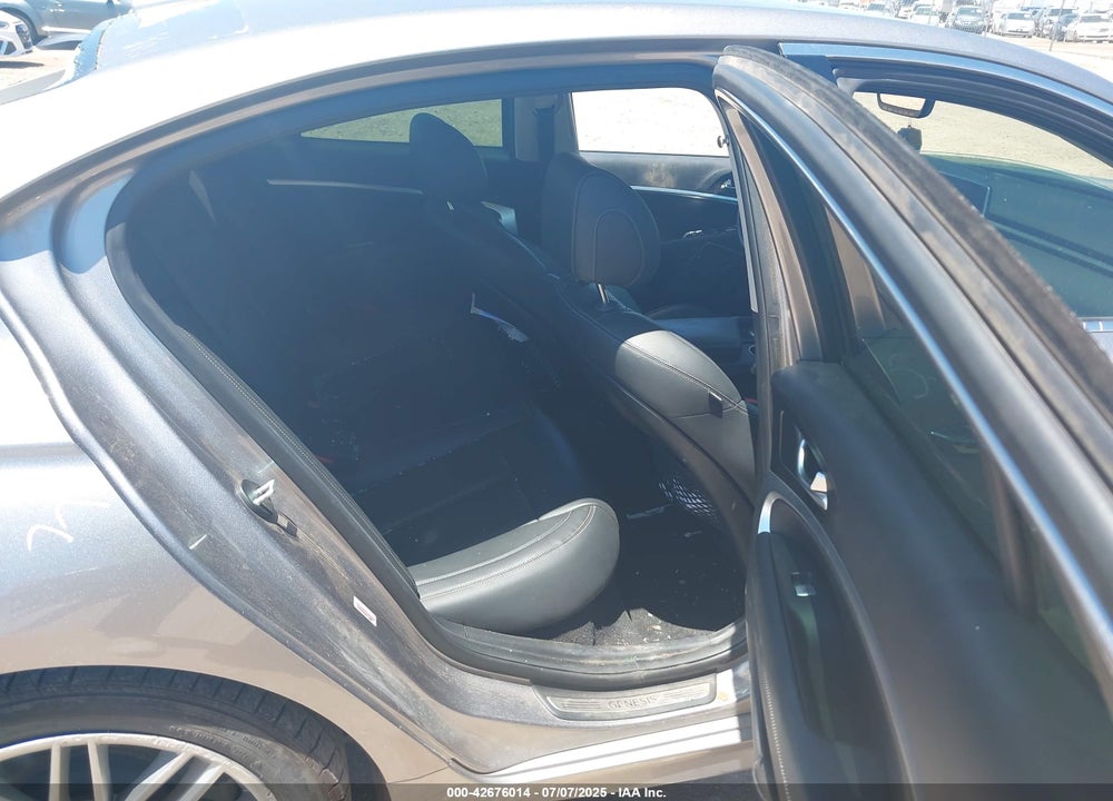 2020 GENESIS G70 2.0T RWD VIN: KMTG64LAXLU053392