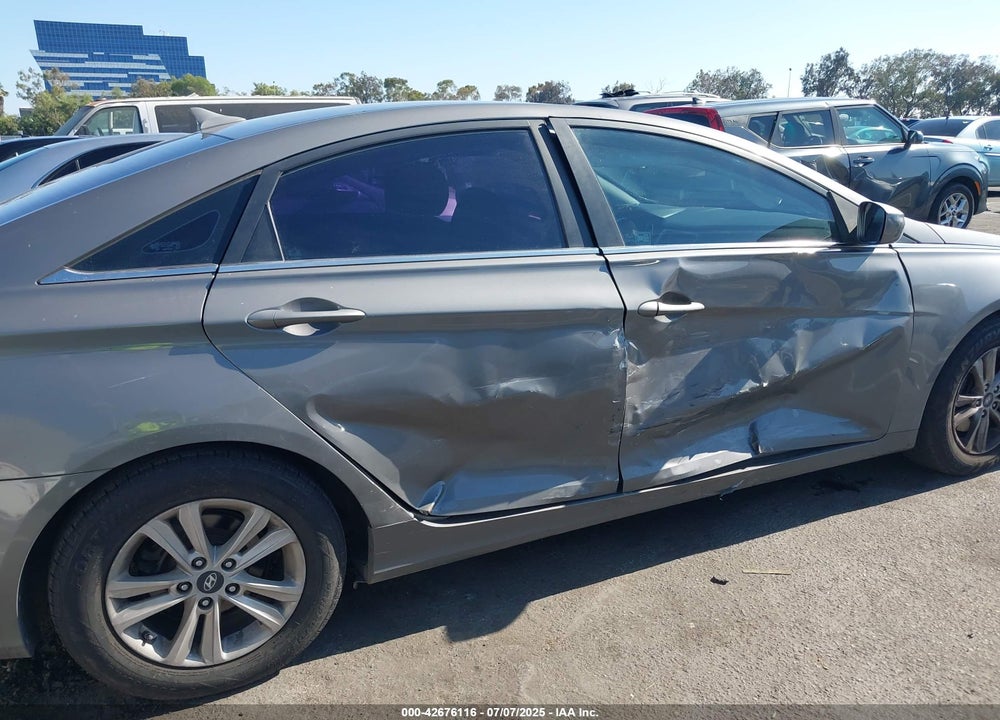 2011 HYUNDAI SONATA GLS VIN: 5NPEB4AC8BH026173