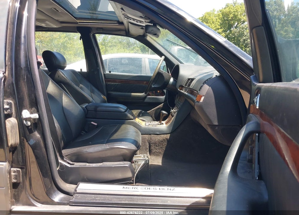 1995 MERCEDES-BENZ S 500 VIN: WDBGA51E1SA220942