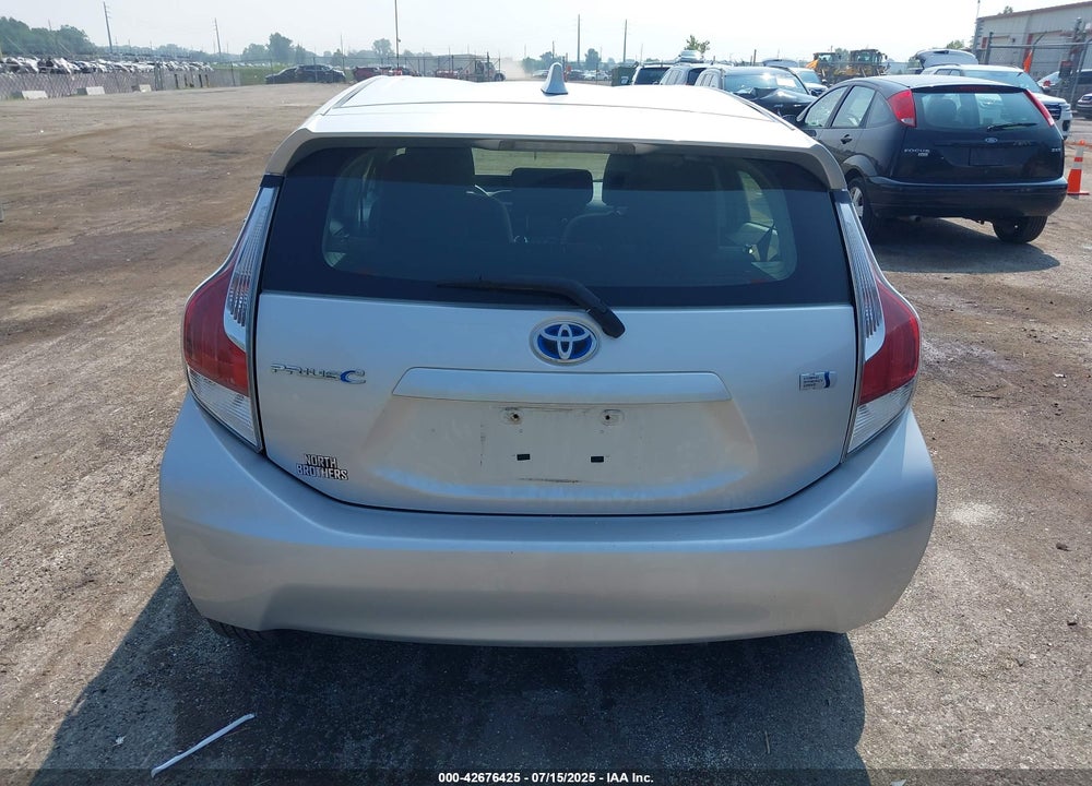 2015 TOYOTA PRIUS C VIN: JTDKDTB33F1113692