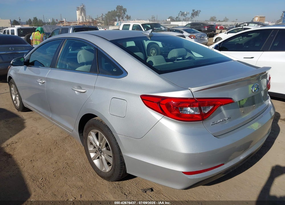 2015 HYUNDAI SONATA VIN: 5NPE24AF2FH245212
