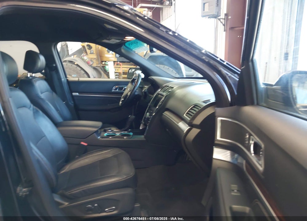 2016 FORD EXPLORER VIN: 1FM5K8F81GGA20086