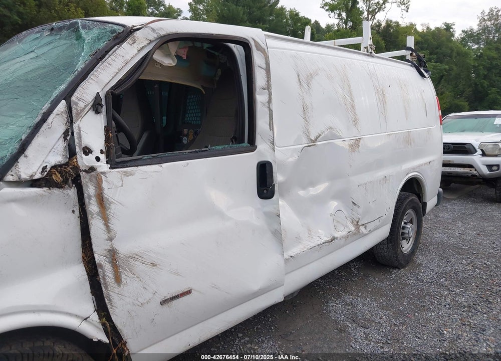2017 CHEVROLET EXPRESS 2500 WORK VAN VIN: 1GCWGAF18H1231102