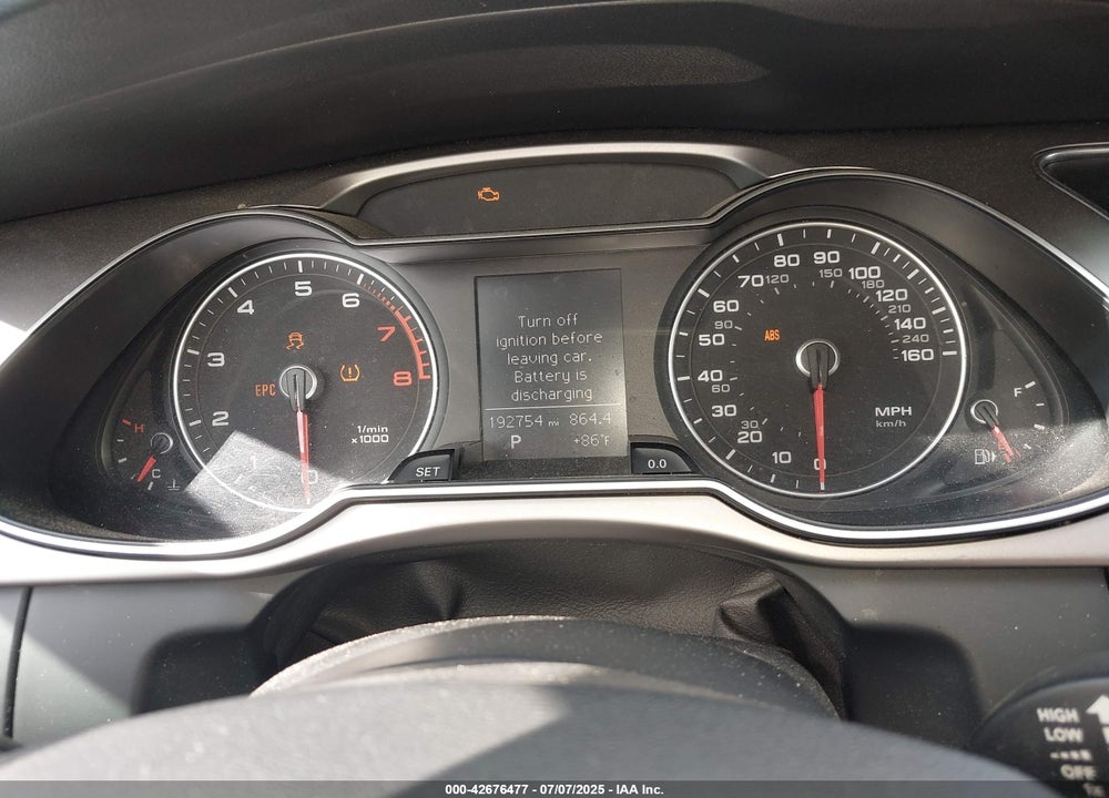 2014 AUDI A4 VIN: WAUBFAFLXEN002358