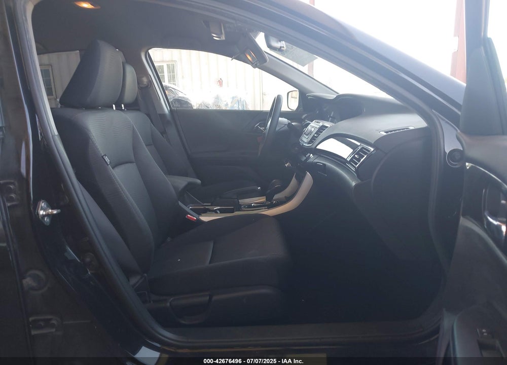 2016 HONDA ACCORD VIN: 1HGCR2F34GA212938