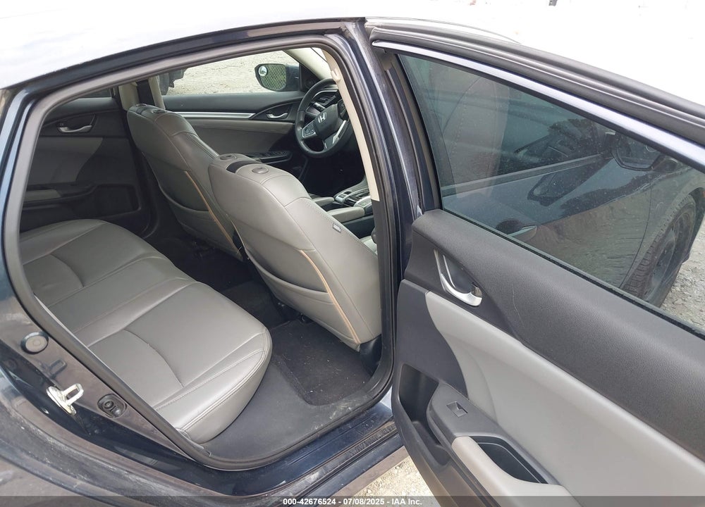 2017 HONDA CIVIC VIN: 19XFC1F42HE017709