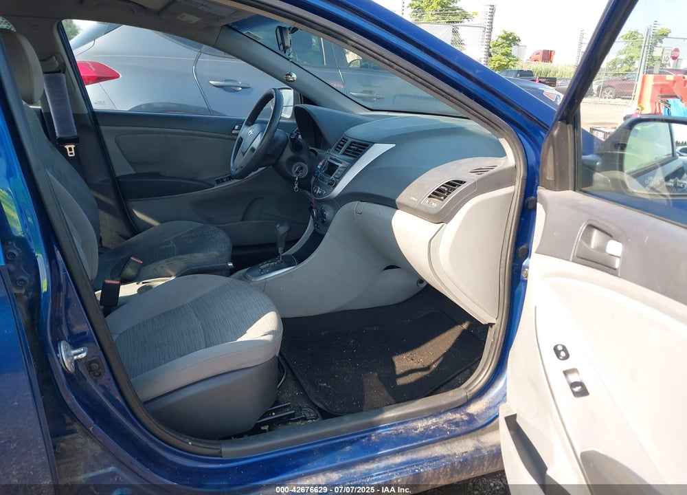 2016 HYUNDAI ACCENT VIN: KMHCT4AE6GU003747