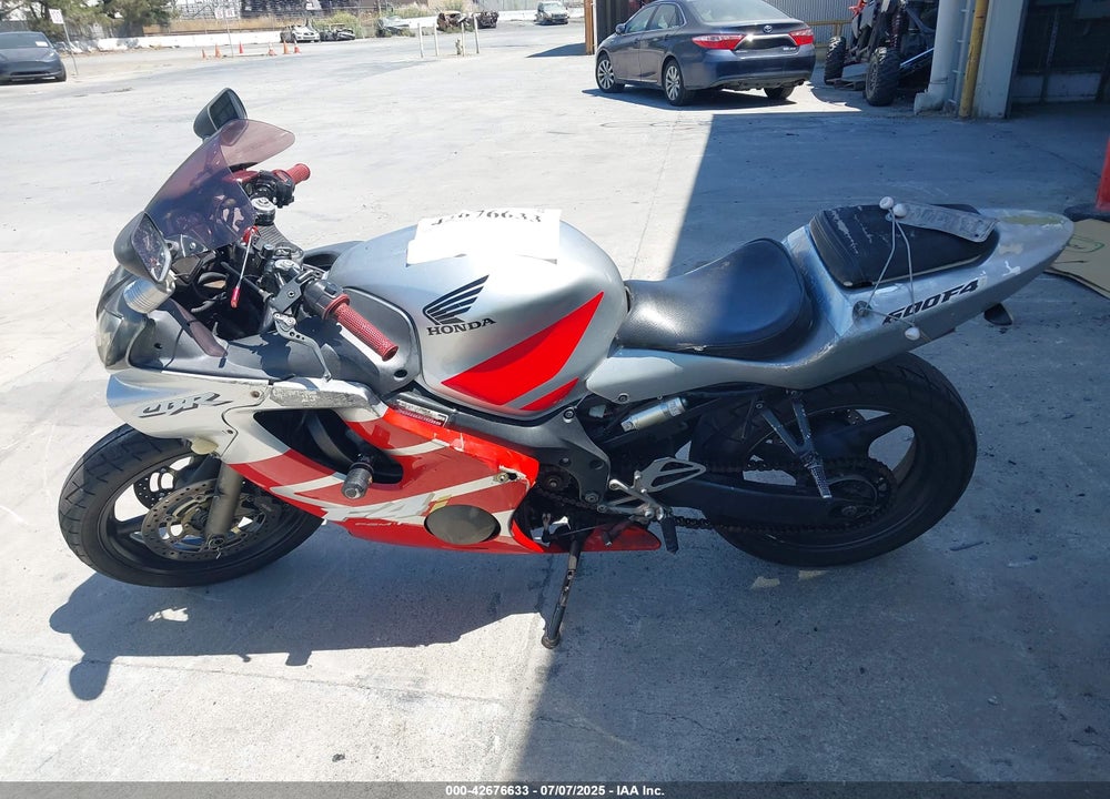 2003 HONDA CBR600 F4 VIN: JH2PC35193M400183