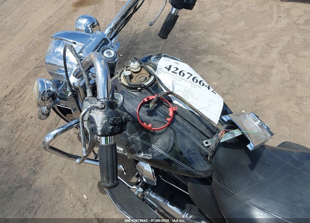 2015 HARLEY-DAVIDSON FLHR ROAD KING VIN: 1HD1FBM18FB648893
