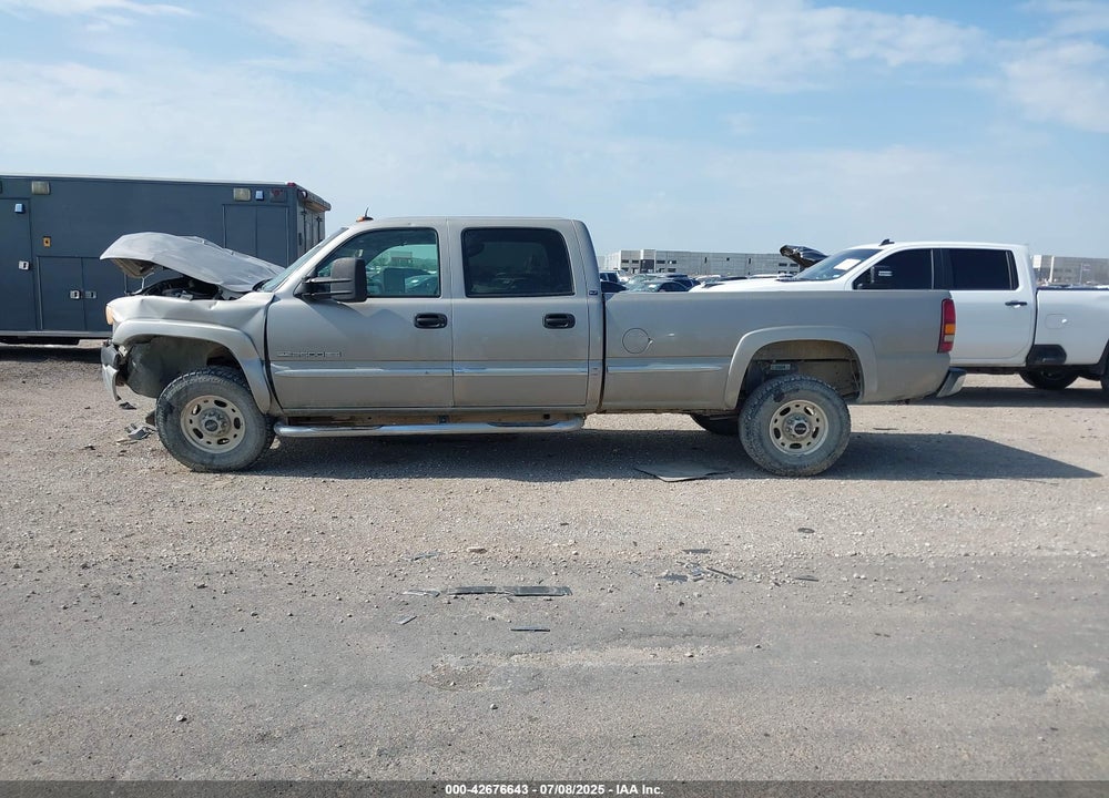 2002 GMC SIERRA 2500HD SL VIN: 1GTHC23U72F248055