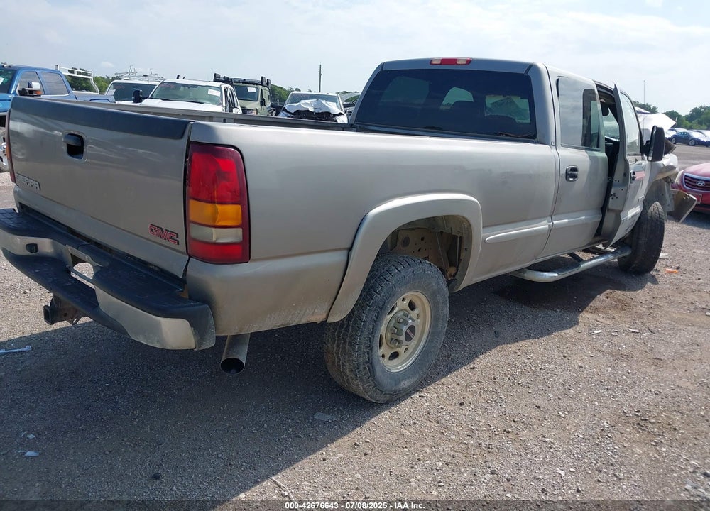 2002 GMC SIERRA 2500HD SL VIN: 1GTHC23U72F248055