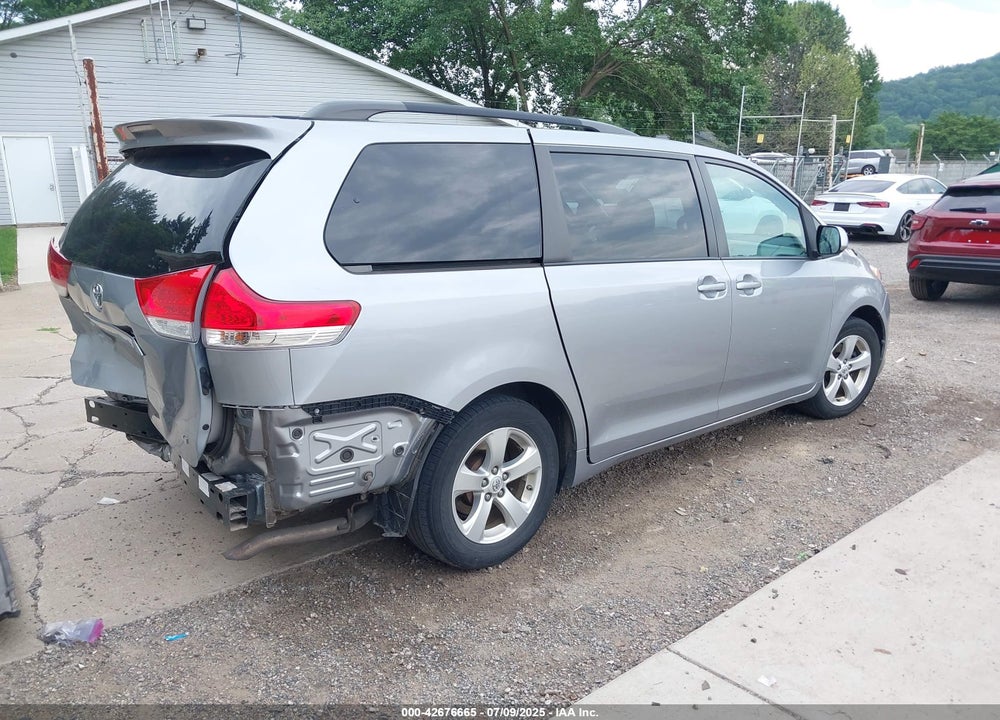 2013 TOYOTA SIENNA VIN: 5TDKK3DC7DS332092