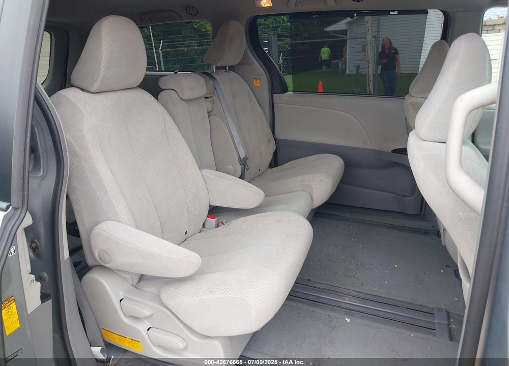 2013 TOYOTA SIENNA VIN: 5TDKK3DC7DS332092