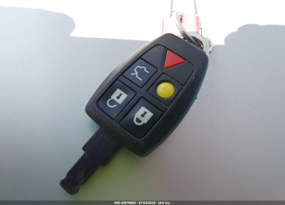 2007 VOLVO S40 2.4I VIN: YV1MS382672281166