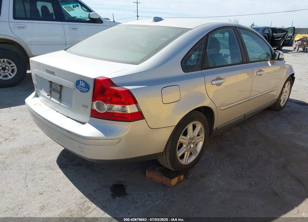 2007 VOLVO S40 2.4I VIN: YV1MS382672281166