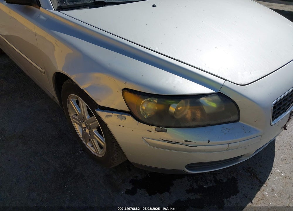 2007 VOLVO S40 2.4I VIN: YV1MS382672281166