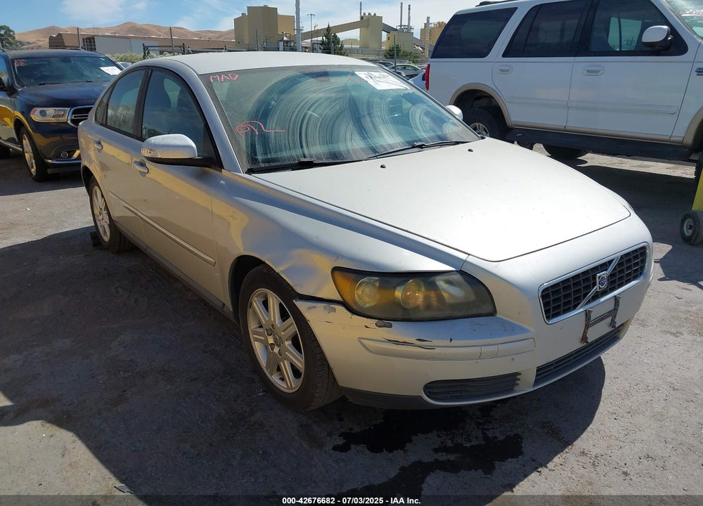 2007 VOLVO S40 2.4I VIN: YV1MS382672281166