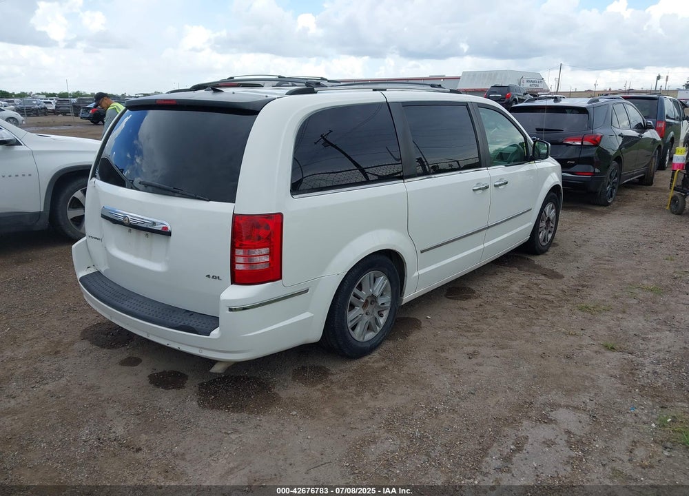 2008 CHRYSLER TOWN & COUNTRY LIMITED VIN: 2A8HR64X28R747497