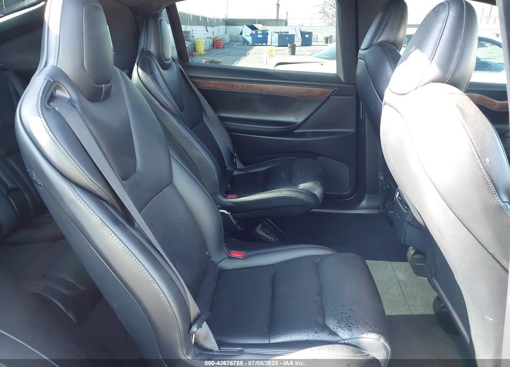 2020 TESLA MODEL X VIN: 5YJXCBE27LF261529