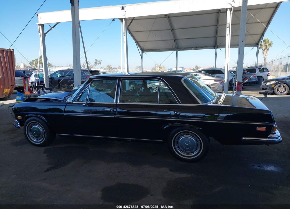 1973 MERCEDES-BENZ 280SEL VIN: 10806812016223