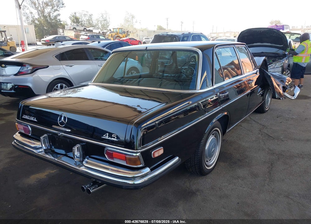 1973 MERCEDES-BENZ 280SEL VIN: 10806812016223