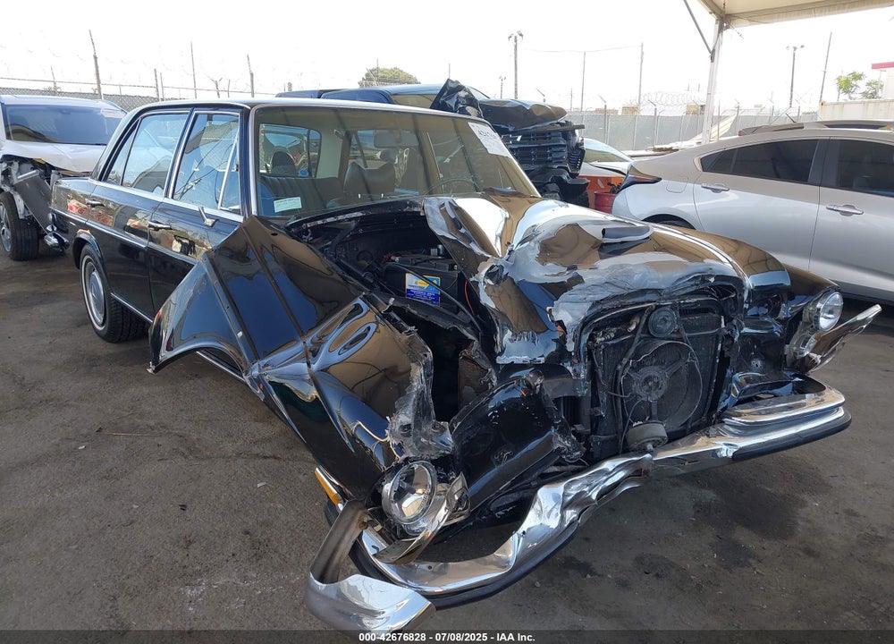 1973 MERCEDES-BENZ 280SEL VIN: 10806812016223