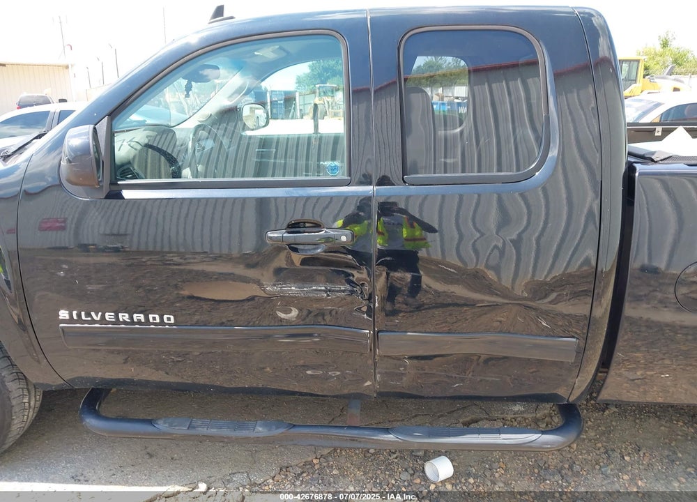 2013 CHEVROLET SILVERADO 1500 VIN: 1GCRKTE71DZ208351