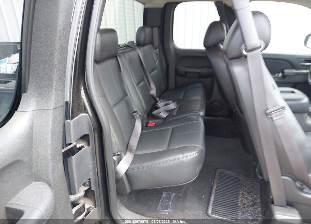 2013 CHEVROLET SILVERADO 1500 VIN: 1GCRKTE71DZ208351
