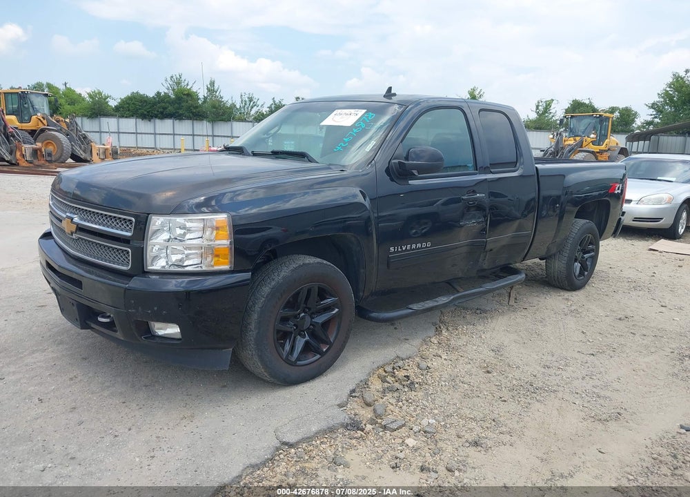 2013 CHEVROLET SILVERADO 1500 VIN: 1GCRKTE71DZ208351