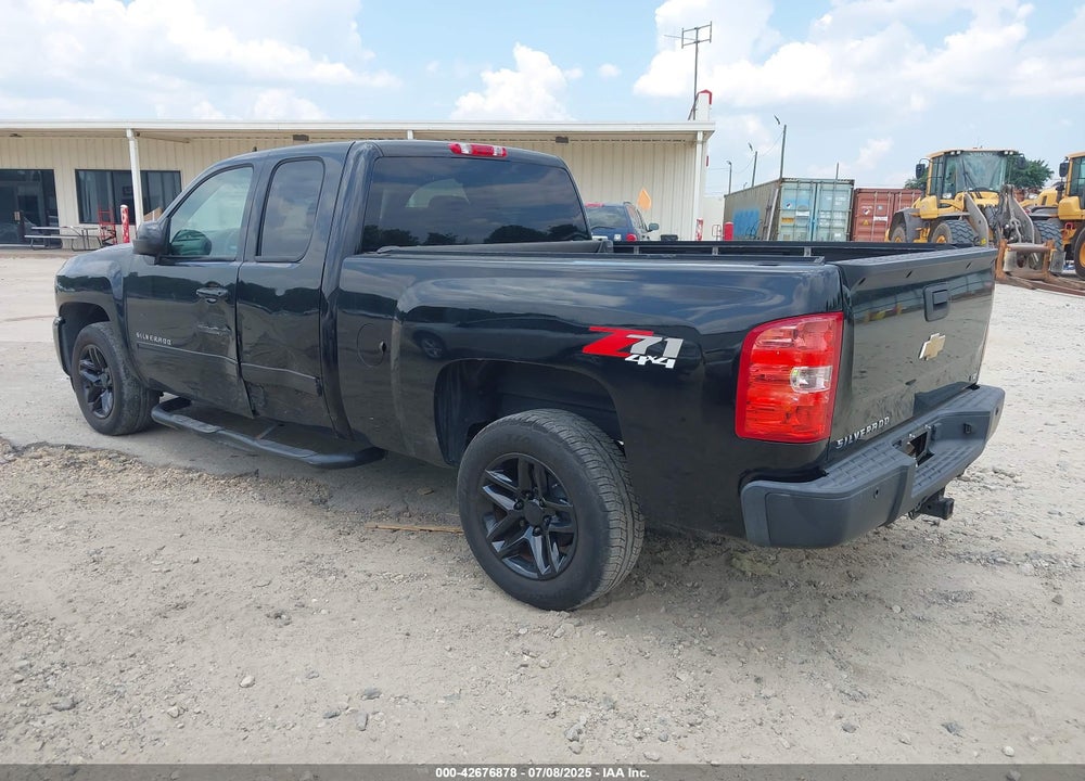 2013 CHEVROLET SILVERADO 1500 VIN: 1GCRKTE71DZ208351