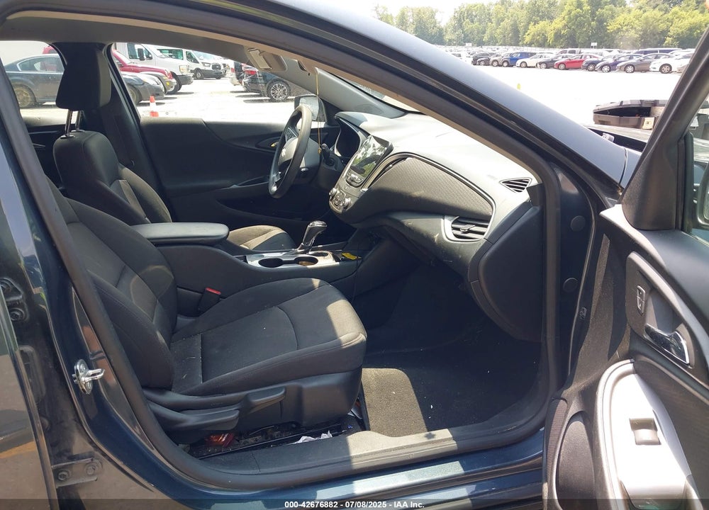 2019 CHEVROLET MALIBU VIN: 1G1ZB5ST2KF220643