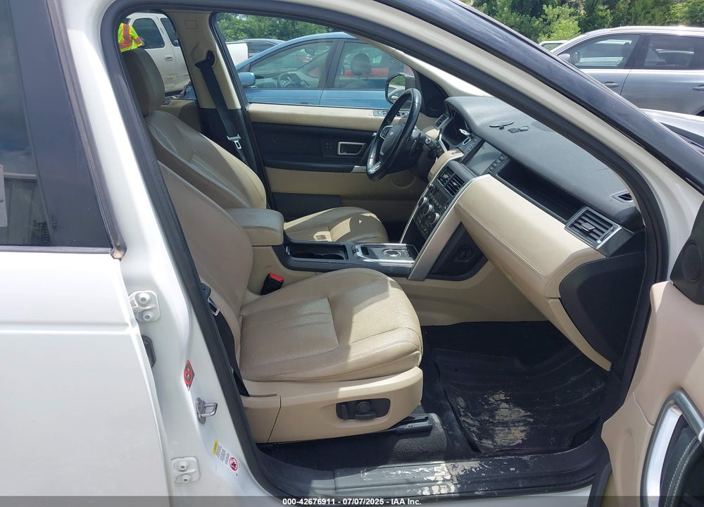 2016 LAND ROVER DISCOVERY VIN: SALCR2BGXGH620139