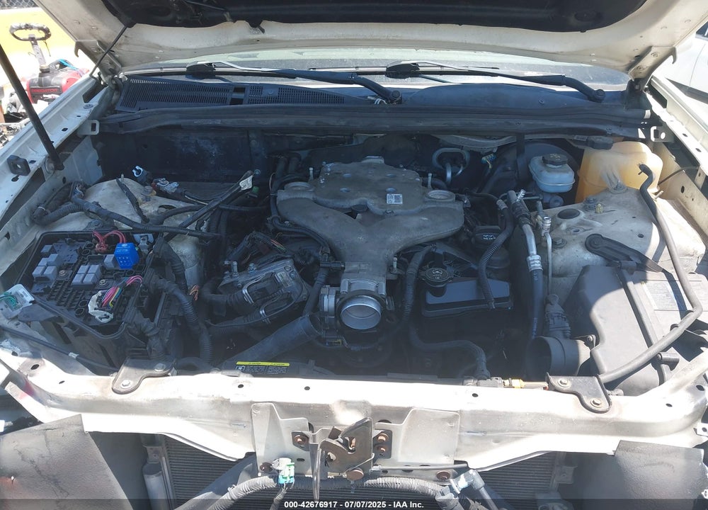 2006 CADILLAC SRX V6 VIN: 1GYEE637160170437